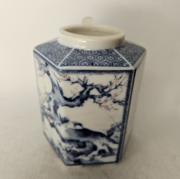 Vintage hexagonal shaped ginger jar - Picture 5 of 6